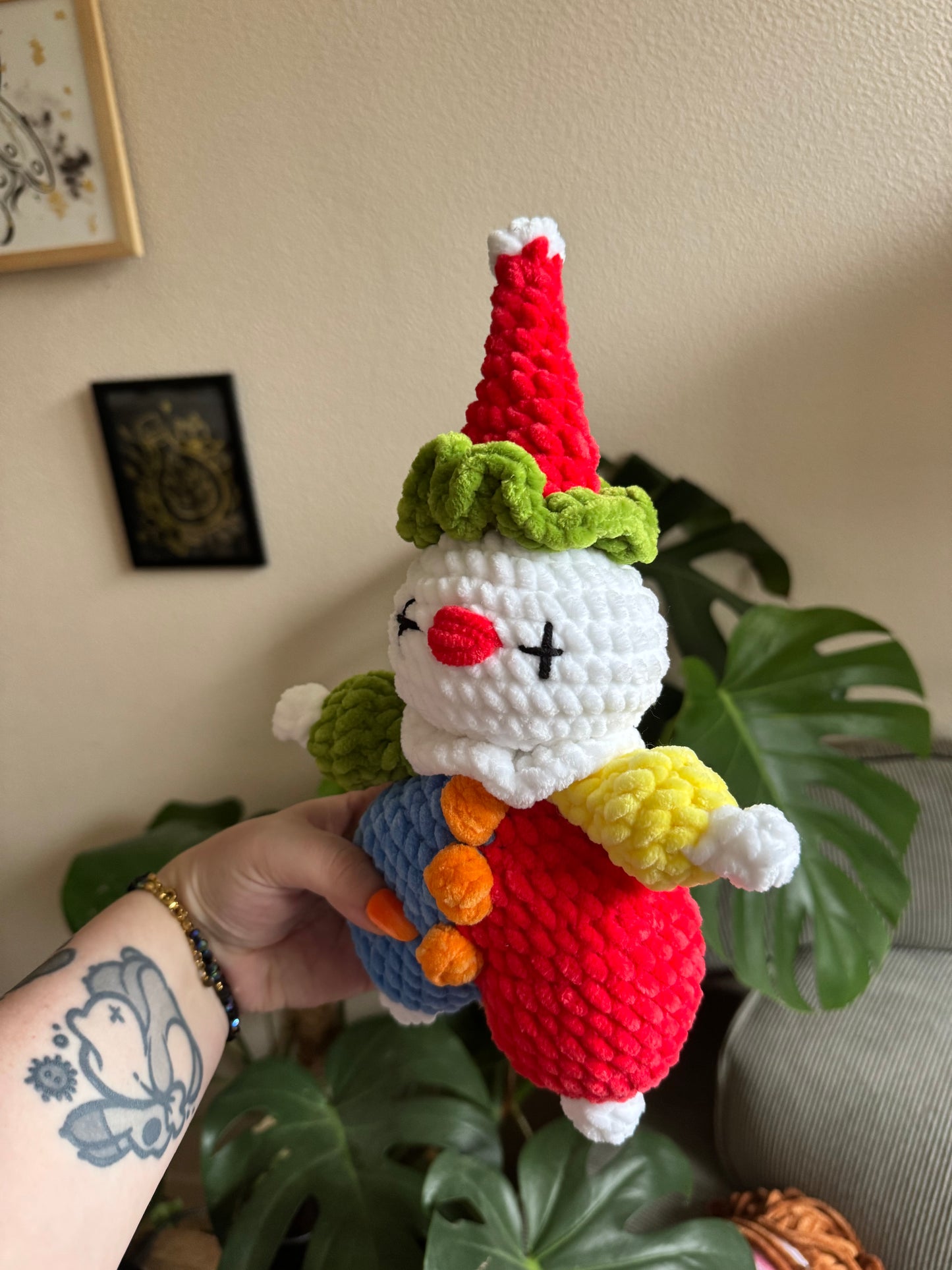 Peluche doudou clown au crochet