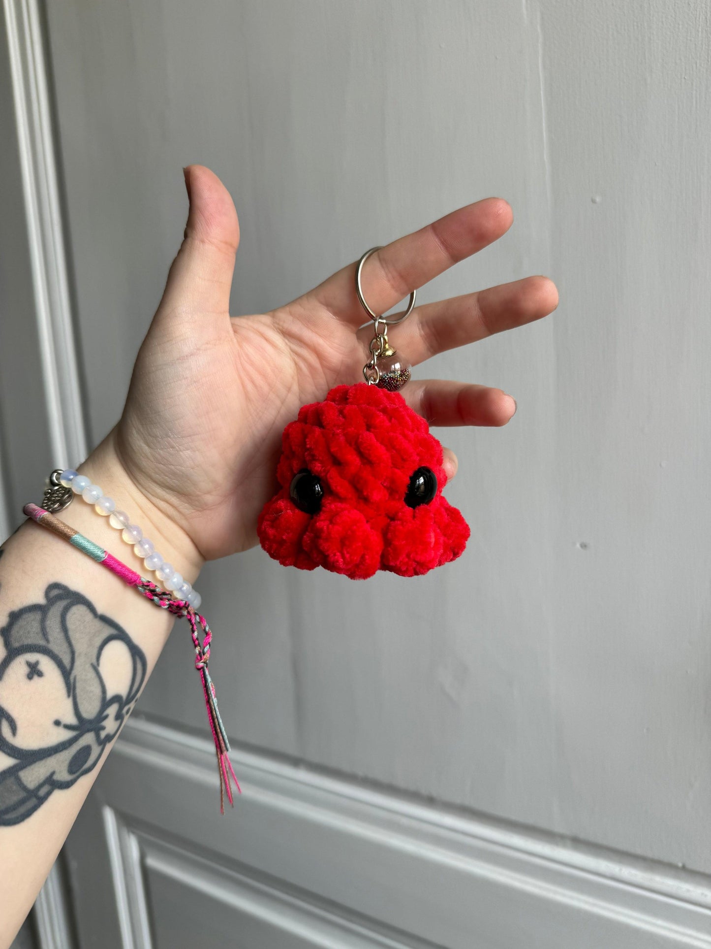 Porte-clés poulpe au crochet rouge rubis amigurumi fait main porte clés artisanal