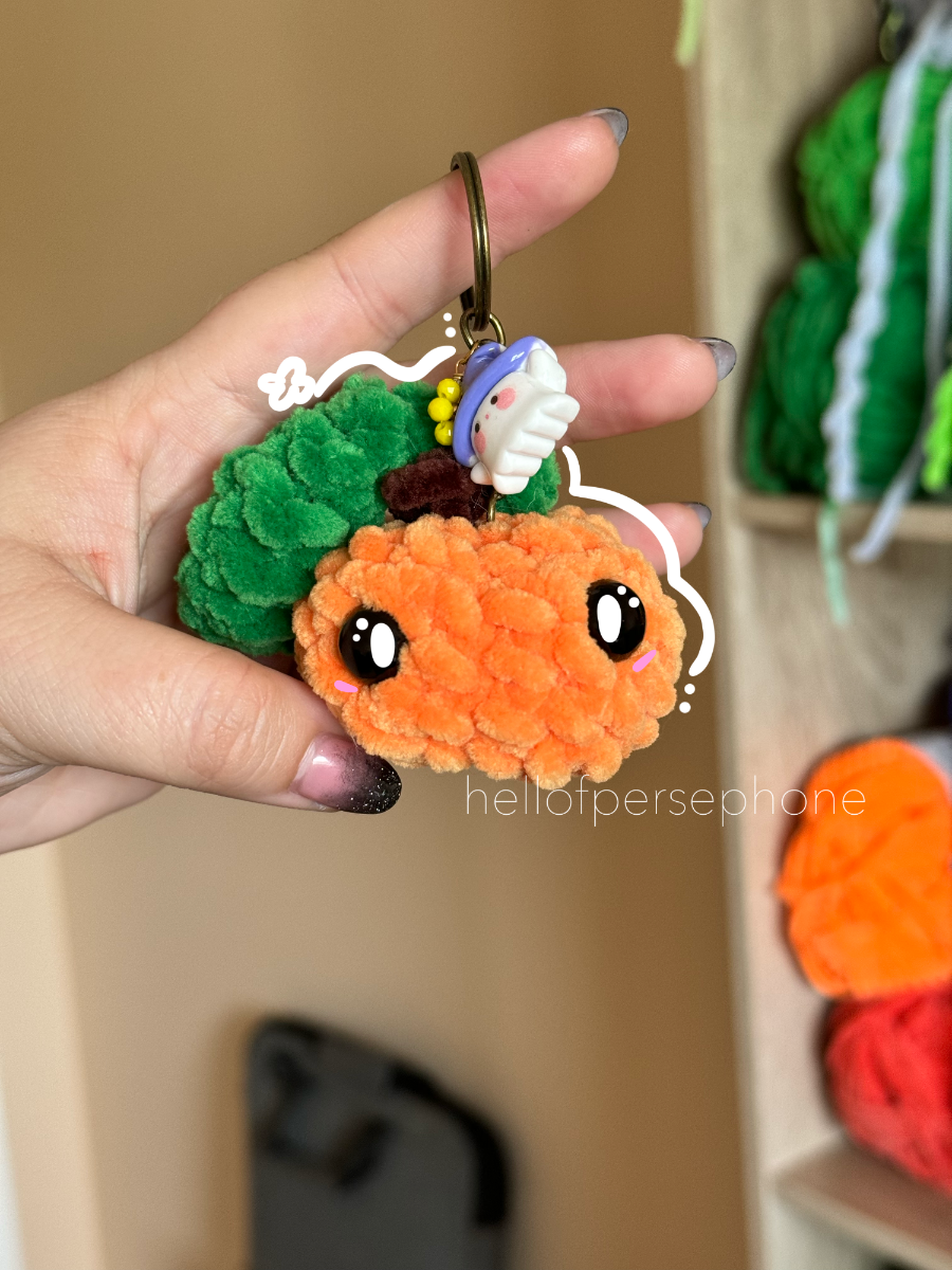 porte clés citrouille au crochet citrouille amigurumi crochet 100% fait main