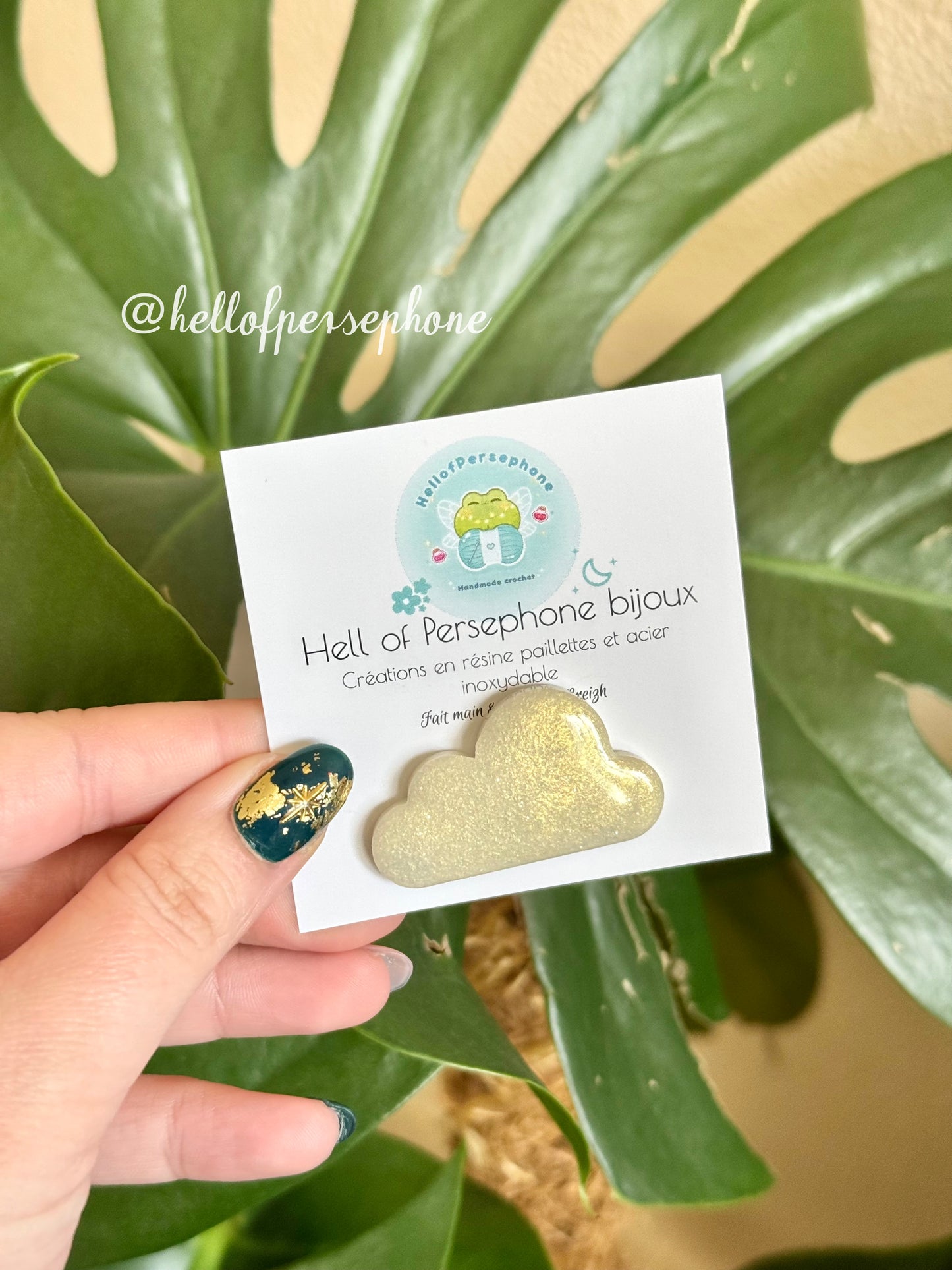 Broche bijoux femme nuage en résine et paillettes, Pin's nuage pour crocs, vestes et sacs, Broche bijoux nuage scintillant à collectionner