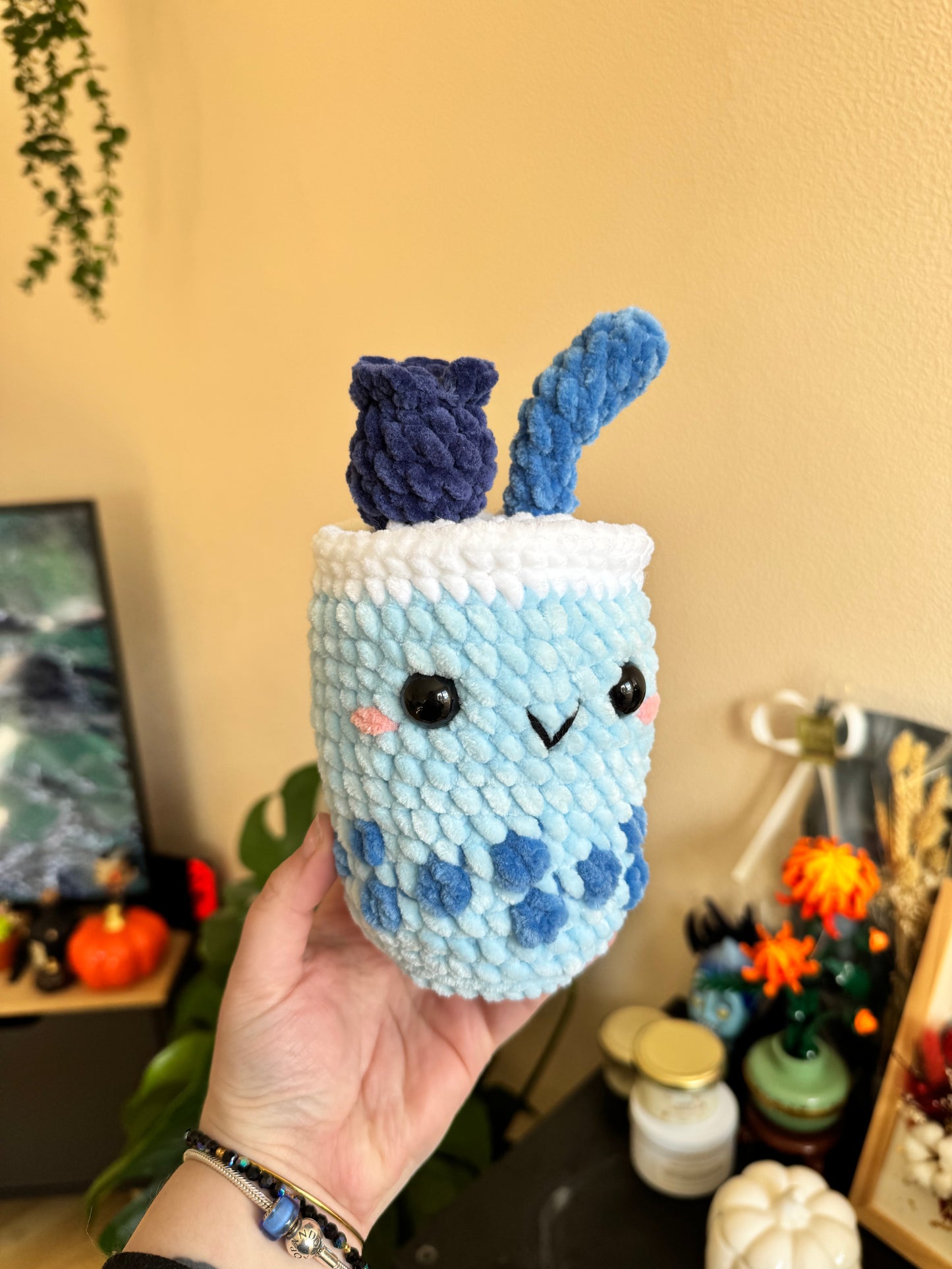 bubble tea amigurumi crochet, bubble tea plushie, bubble tea blueberry myrtille deco