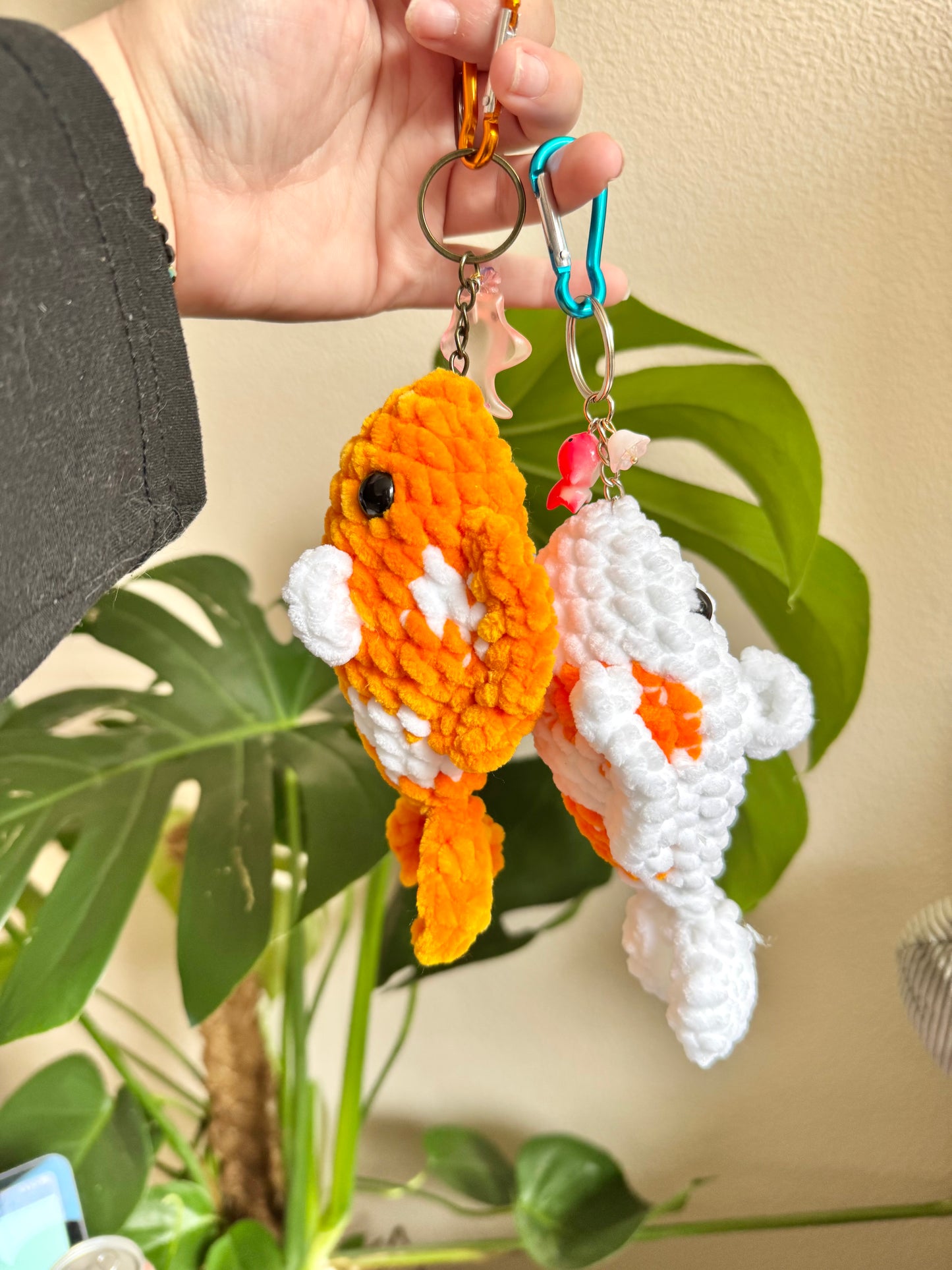 peluche crochet, peluche poisson carpe koi, bijoux de sac femme, bijoux de sac crochet, amigurumi carpe koi, fish koi kawaii amigurumi, cute koi fish crochet for handbags