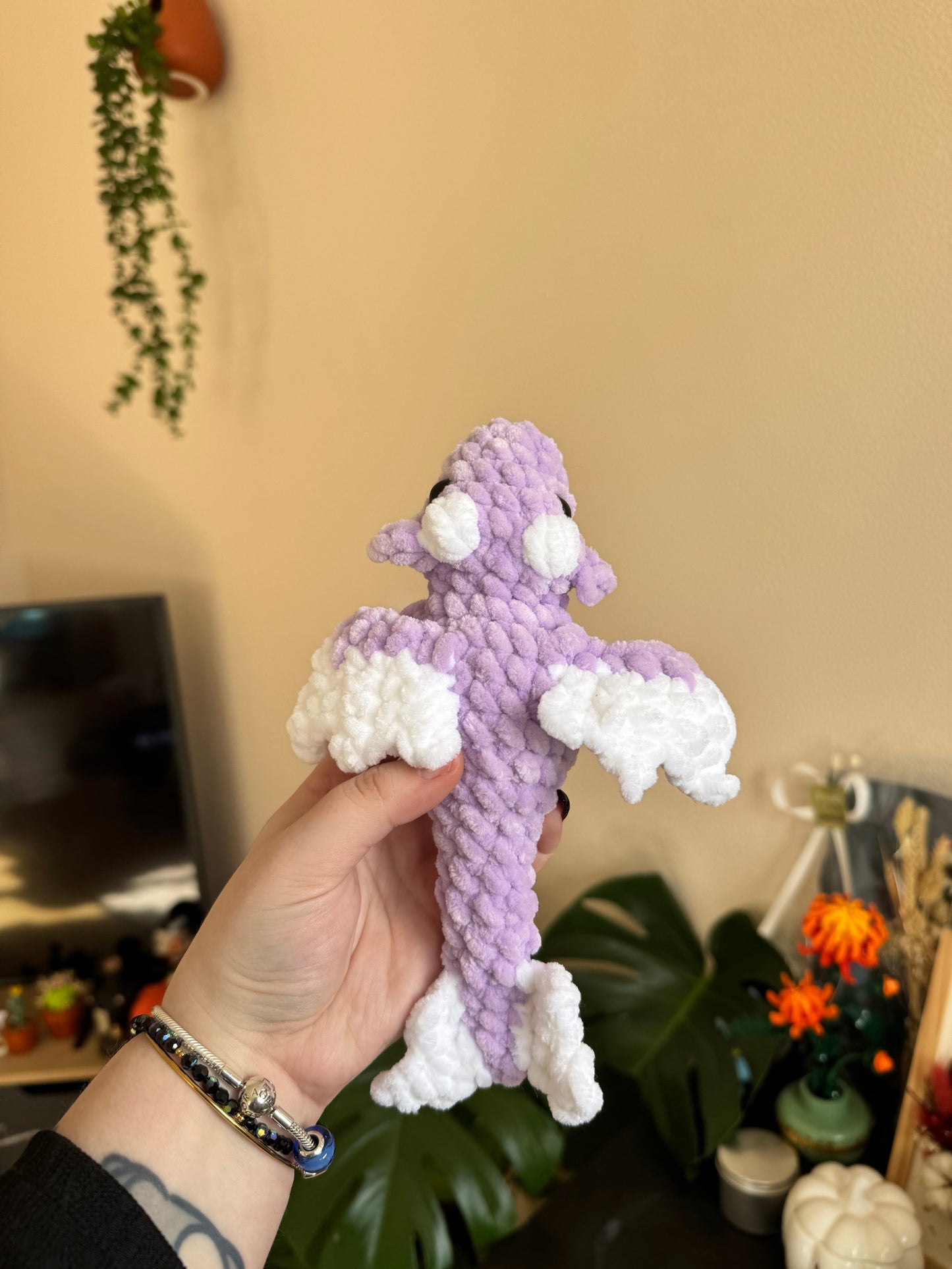 peluche dragon au crochet, amigurumi dragon fait-main en france, peluche crochet dragon de poche