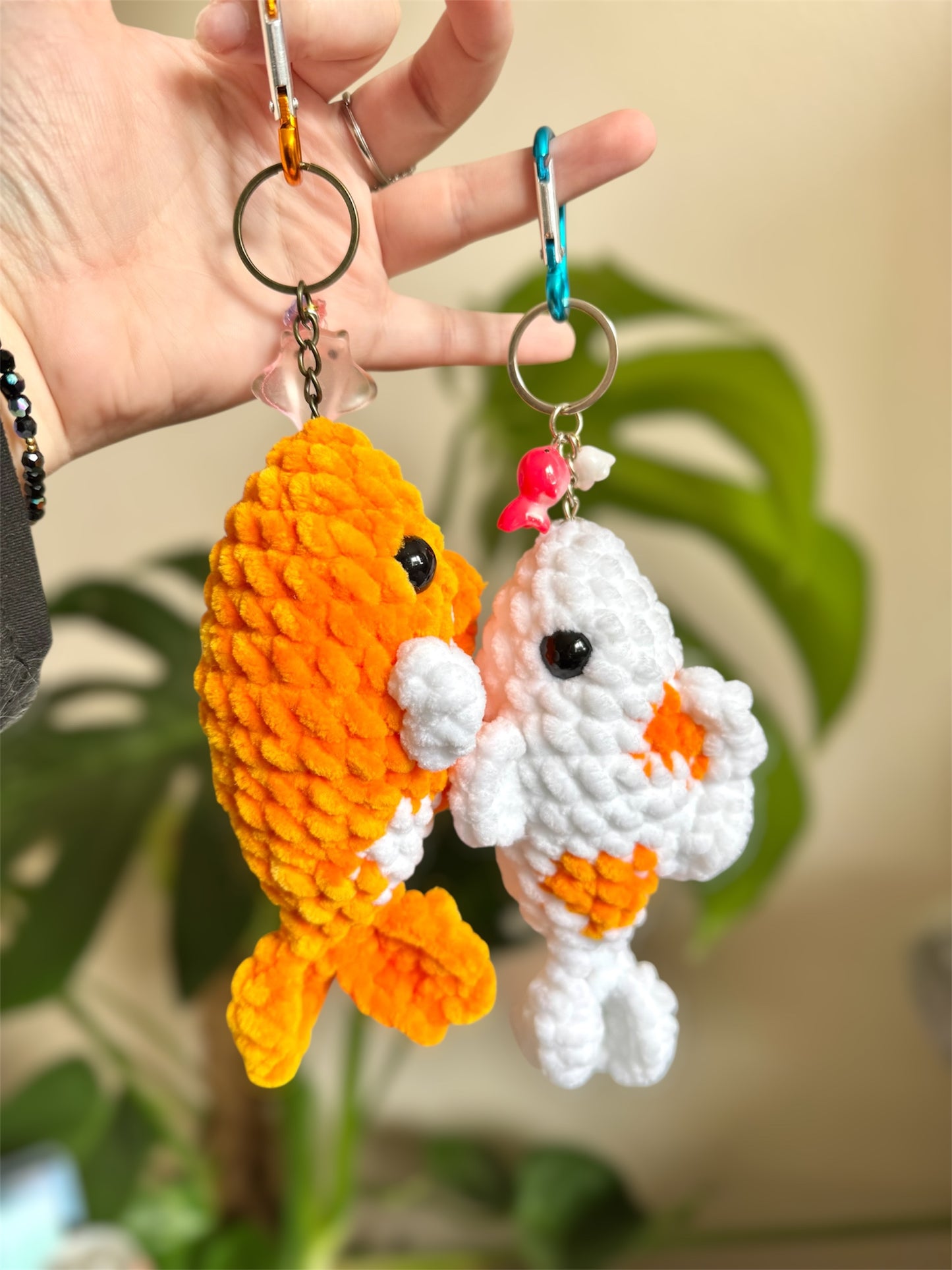 peluche crochet, peluche poisson carpe koi, bijoux de sac femme, bijoux de sac crochet, amigurumi carpe koi, fish koi kawaii amigurumi, cute koi fish crochet for handbags