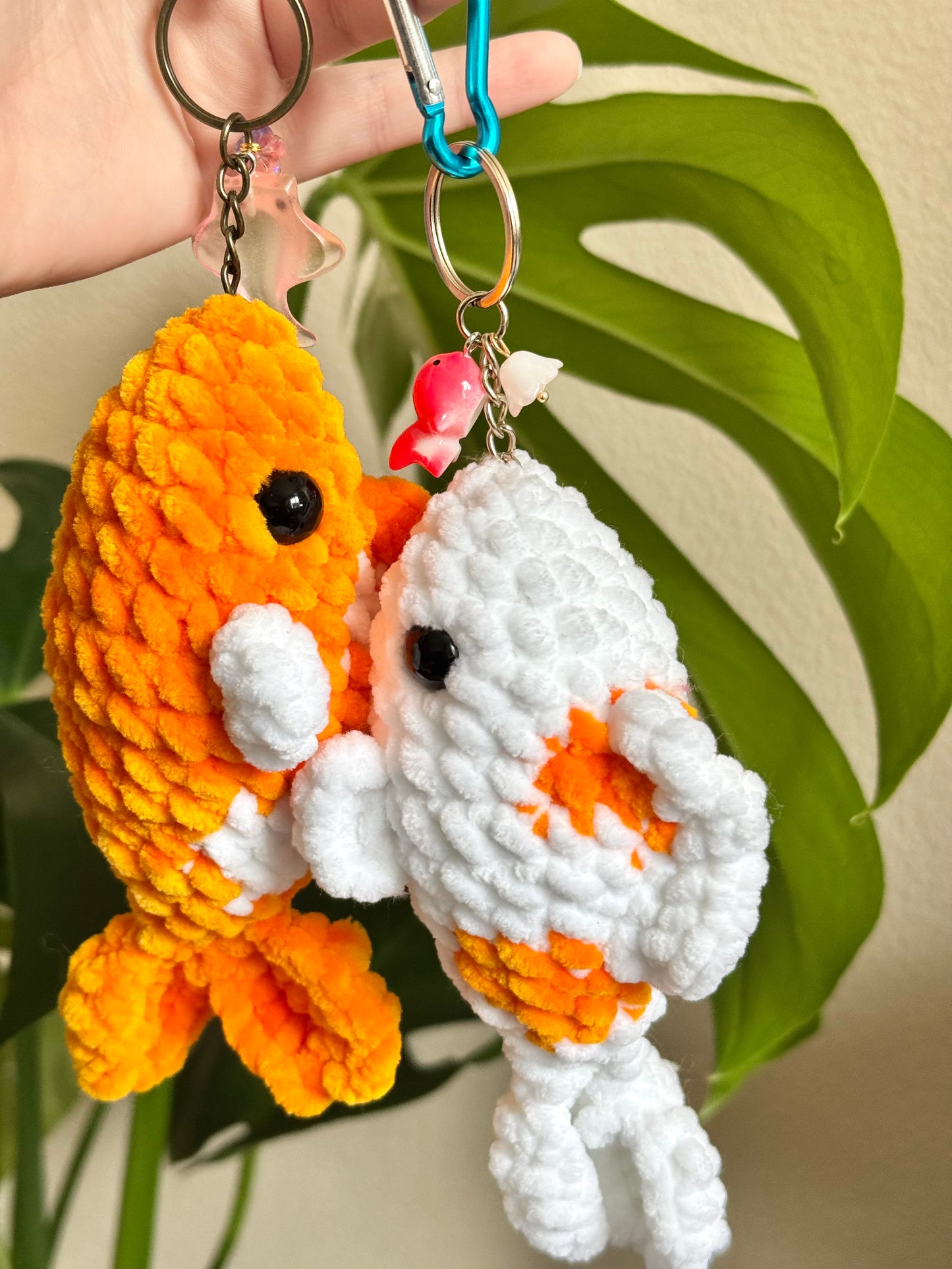 peluche crochet, peluche poisson carpe koi, bijoux de sac femme, bijoux de sac crochet, amigurumi carpe koi, fish koi kawaii amigurumi, cute koi fish crochet for handbags