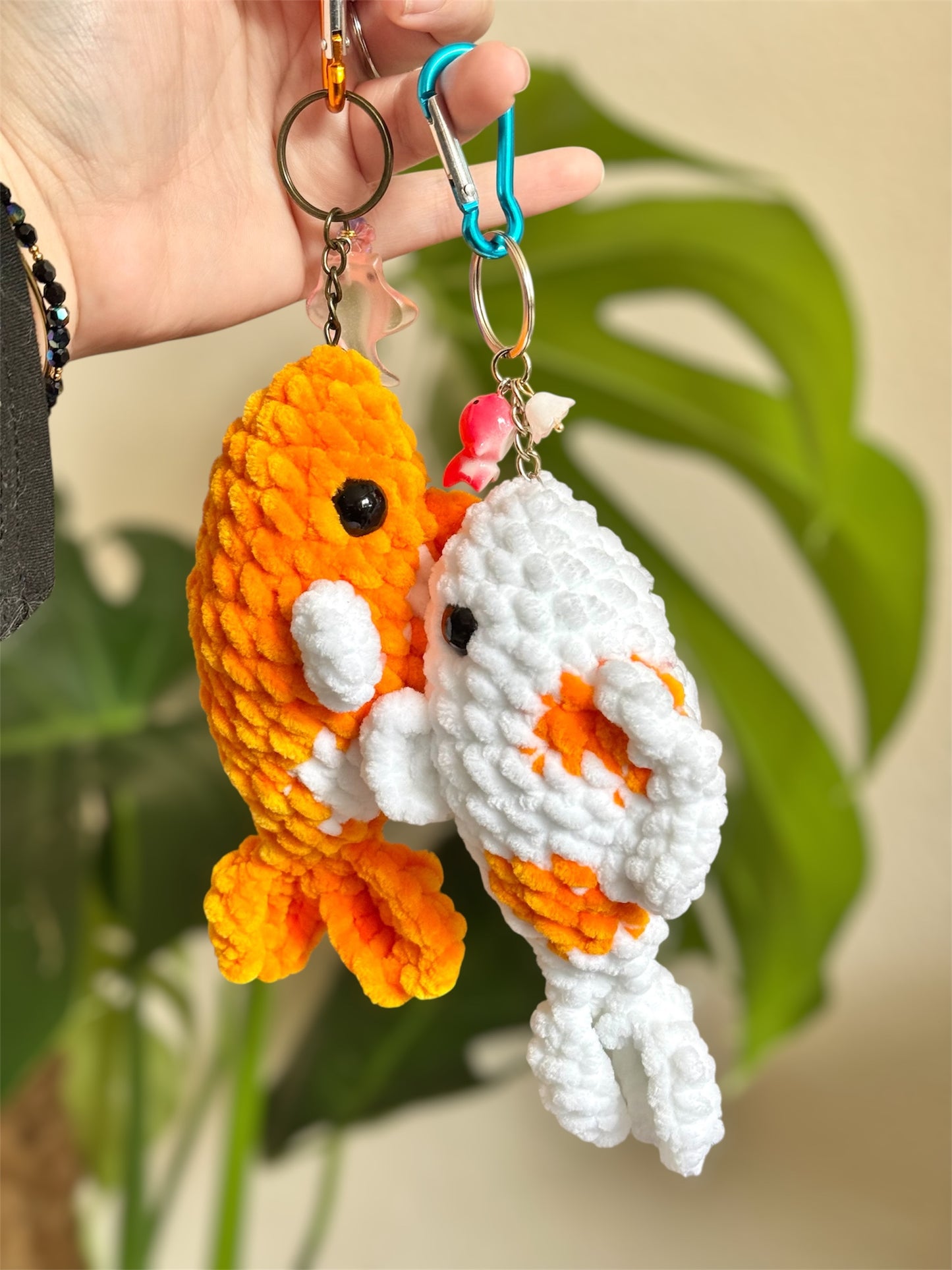 peluche crochet, peluche poisson carpe koi, bijoux de sac femme, bijoux de sac crochet, amigurumi carpe koi, fish koi kawaii amigurumi, cute koi fish crochet for handbags