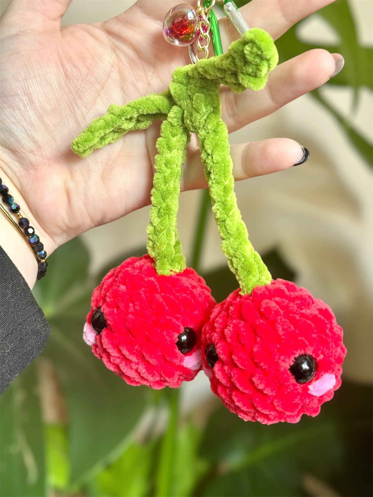 peluche crochet, porte-clés cerises, cerises au crochet, porte-clés cerises kawaii, porte-clés crochet kawaii, amigurumi cerises, cherries plushies, cherries crochet pattern