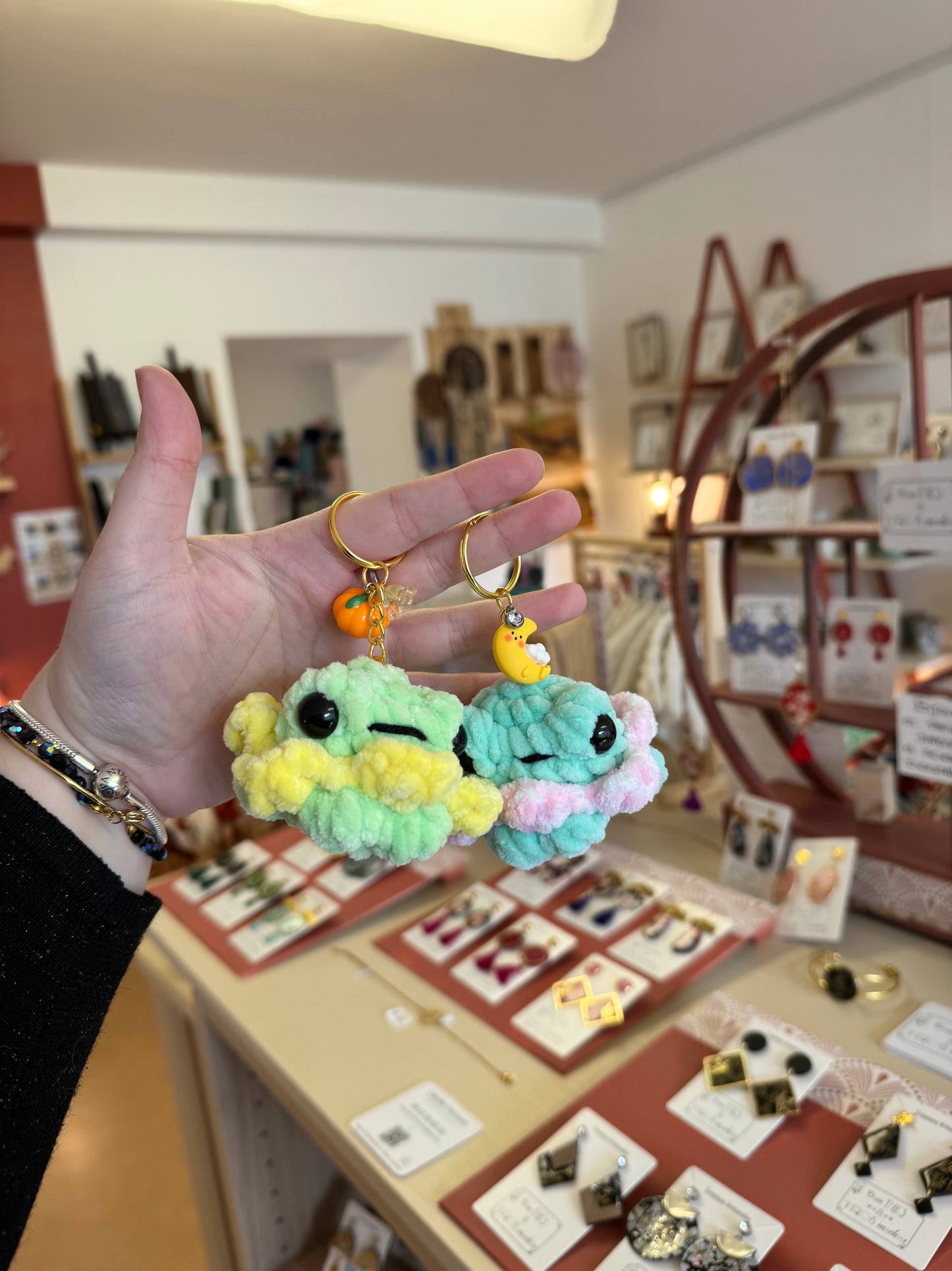 porte clés grenouille kawaii au crochet amigurumi grenouille