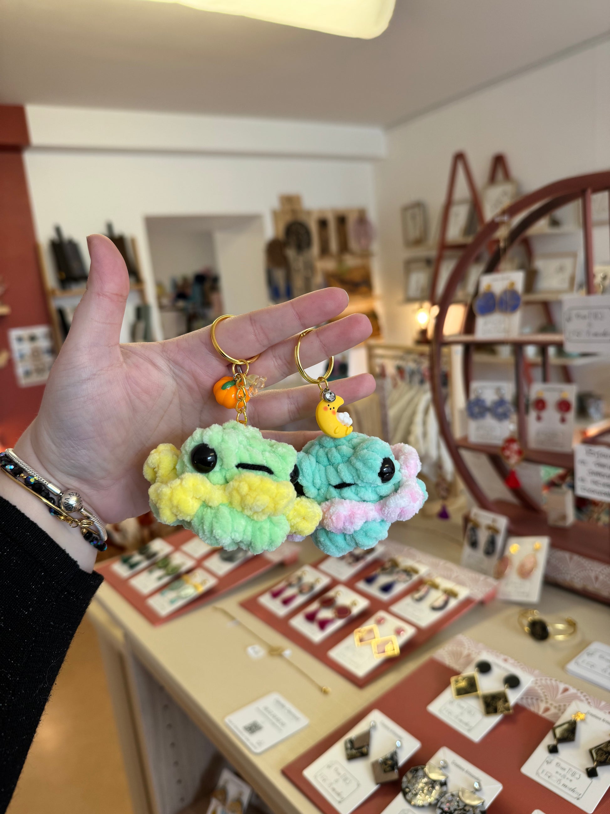 porte clés grenouille kawaii au crochet amigurumi grenouille
