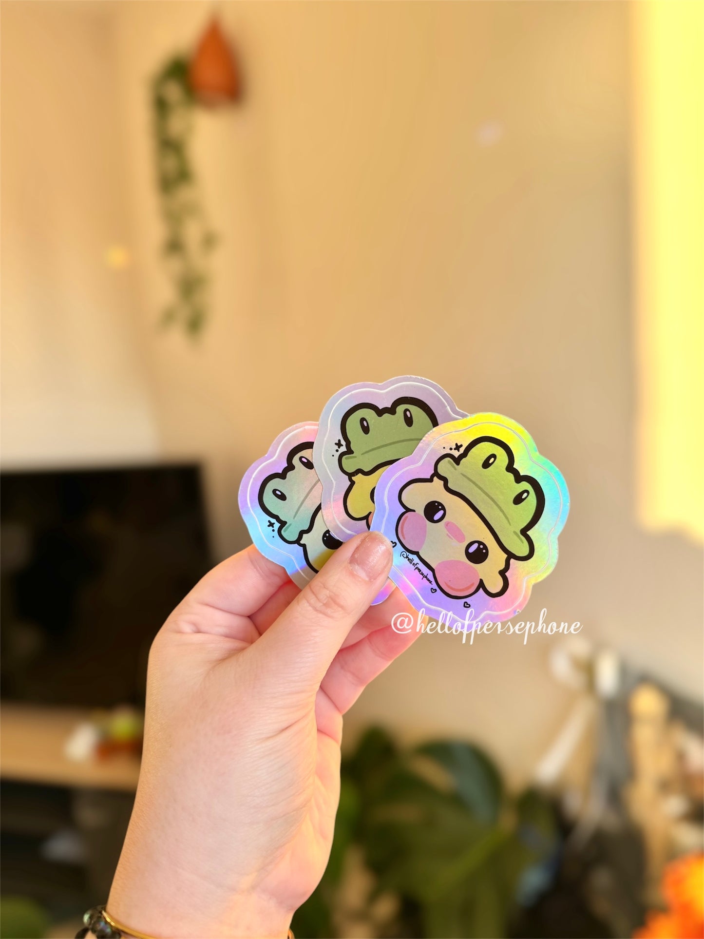 sticker autocollant brillant holographique poussin chapeau grenouille, autocollant kawaii, stickers poussin et unique, fait main en France