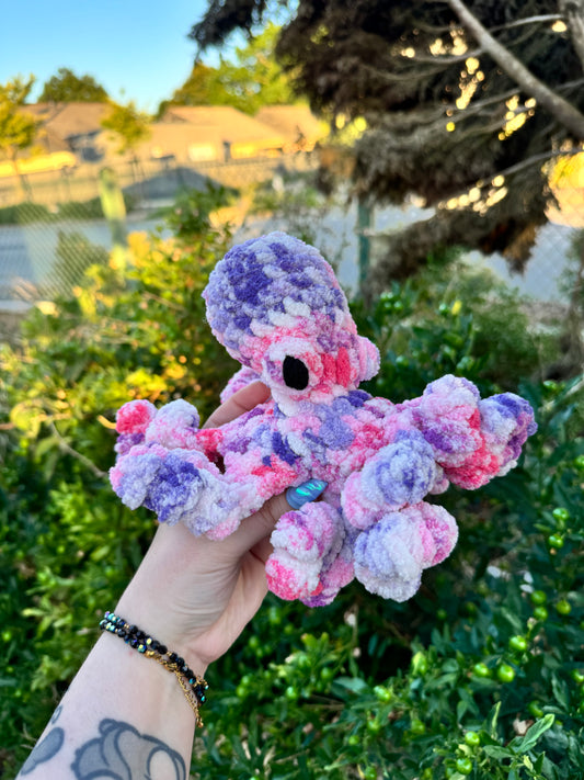 Crochet octopus plush toy - (Model of your choice)