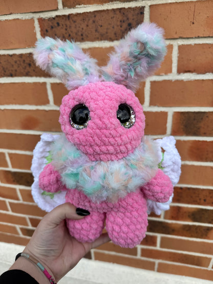 moth crochet peluche papillon de nuit amigurumi fait main