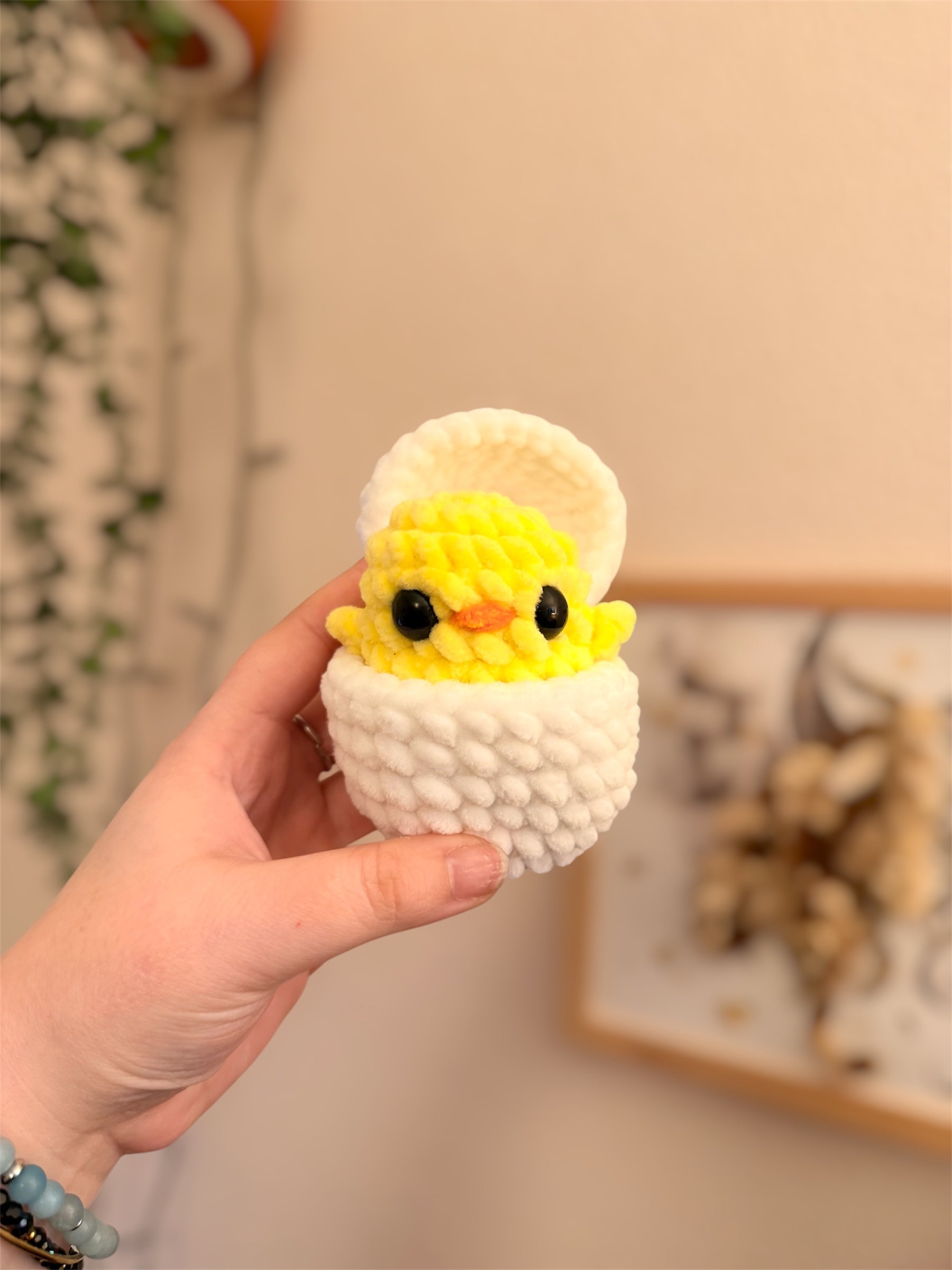 Les Amis de Pâques Sonores - Poule Blanche en peluche - 13 cm Les Amis de Pâques Sonores - Poule Blanche en peluche - 13 cm