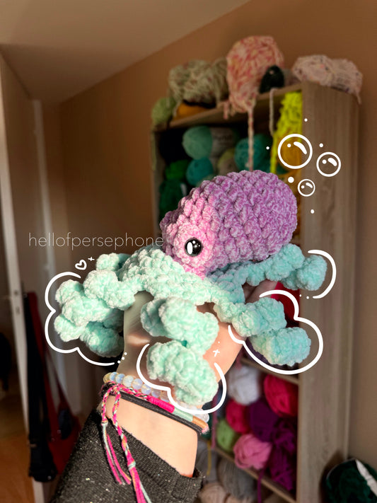 peluche pieuvre au crochet amigurumi réversible fait main