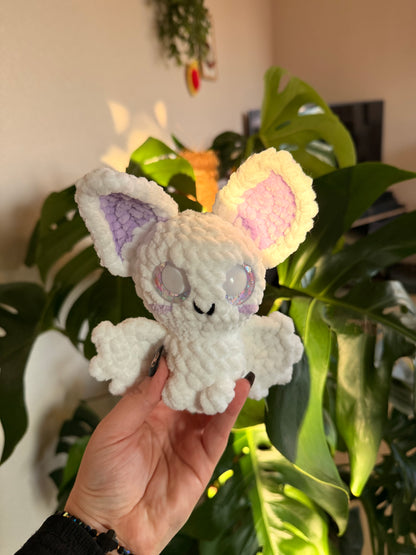 Peluche chauve souris blanche et mauve