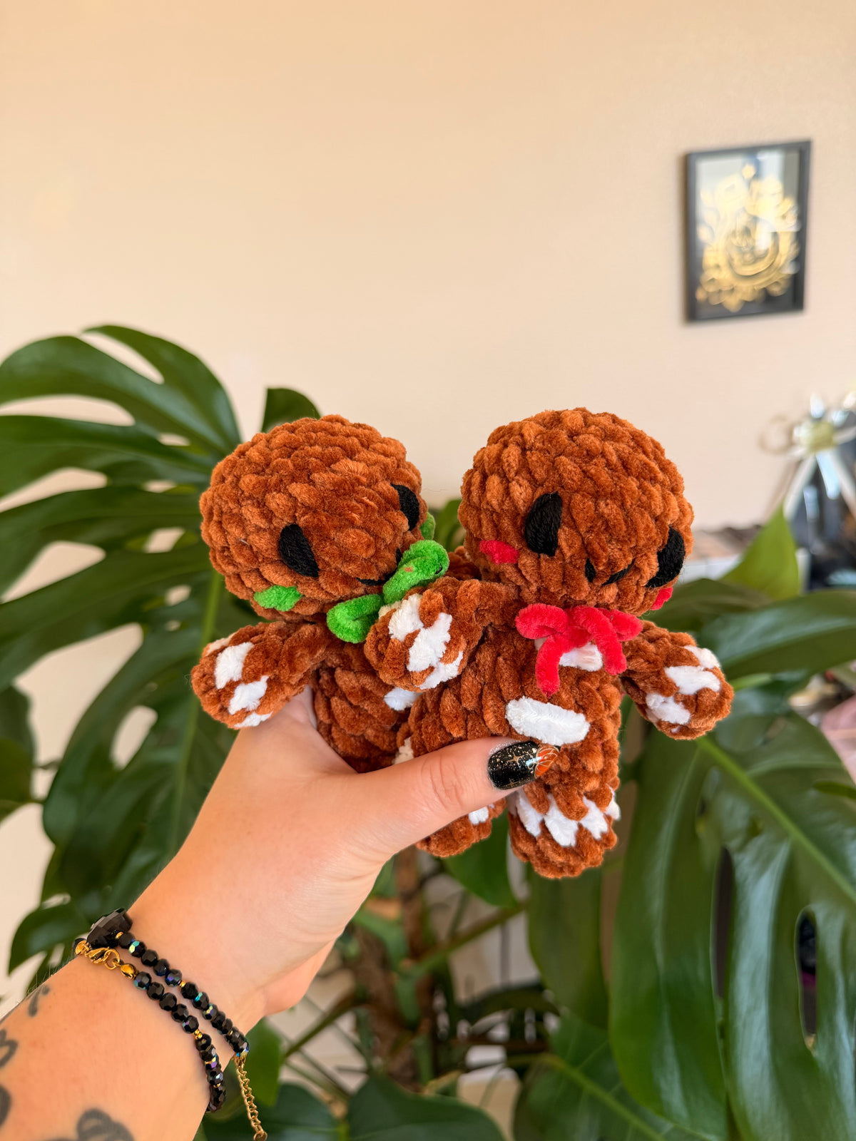 Acheter Oreiller en peluche de pain d'épice de noël, en peluche, biscuits au chocolat, décoration de cabine, coussin amusant, poupée de décoration d'arbre de noël Acheter Oreiller en peluche de pain d'épice de noël, en peluche, biscuits au chocolat, décoration de cabine, coussin amusant, poupée de décoration d'arbre de noël