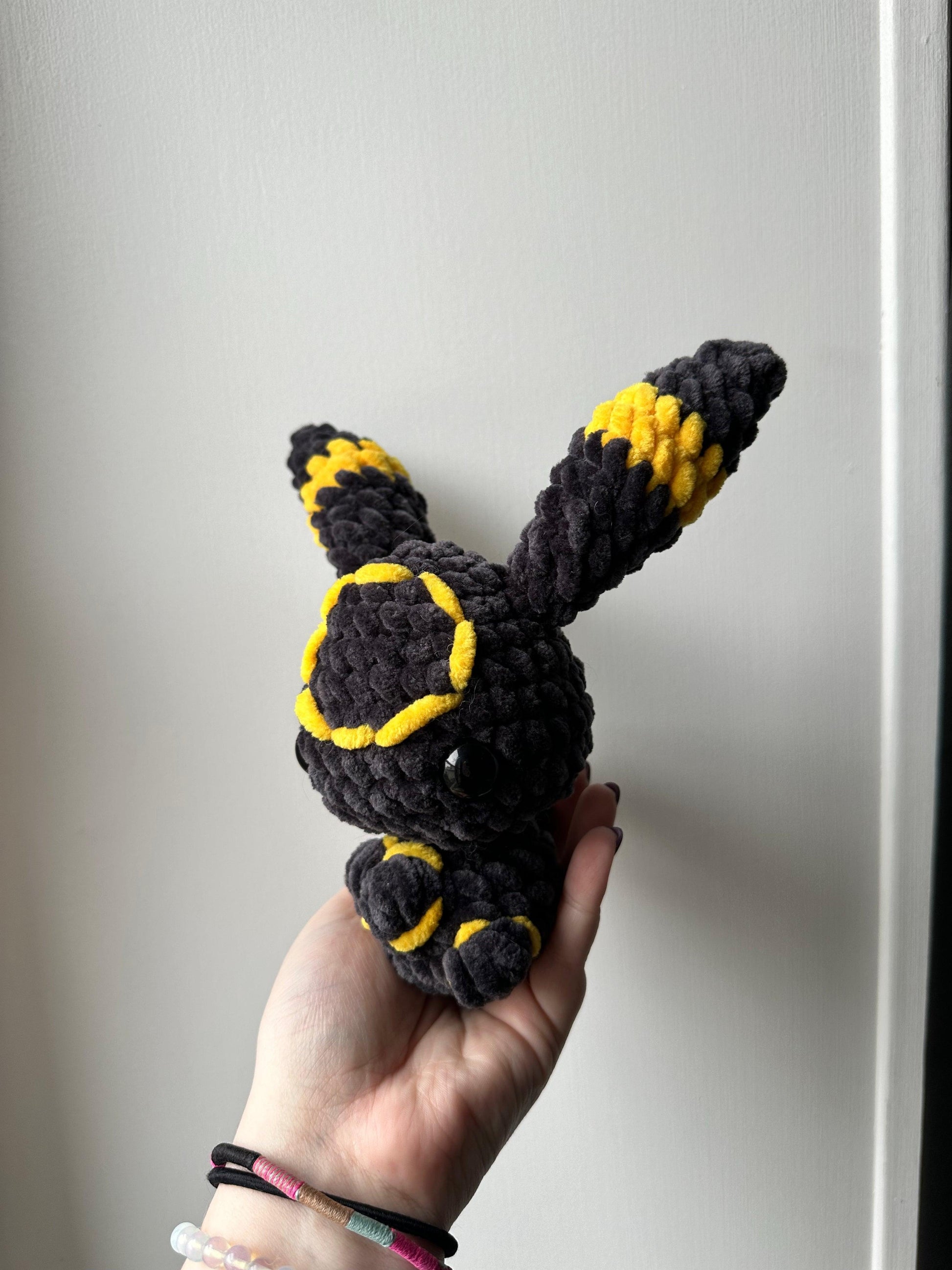Peluche Noctali Umbreon Pokemon au crochet fait main