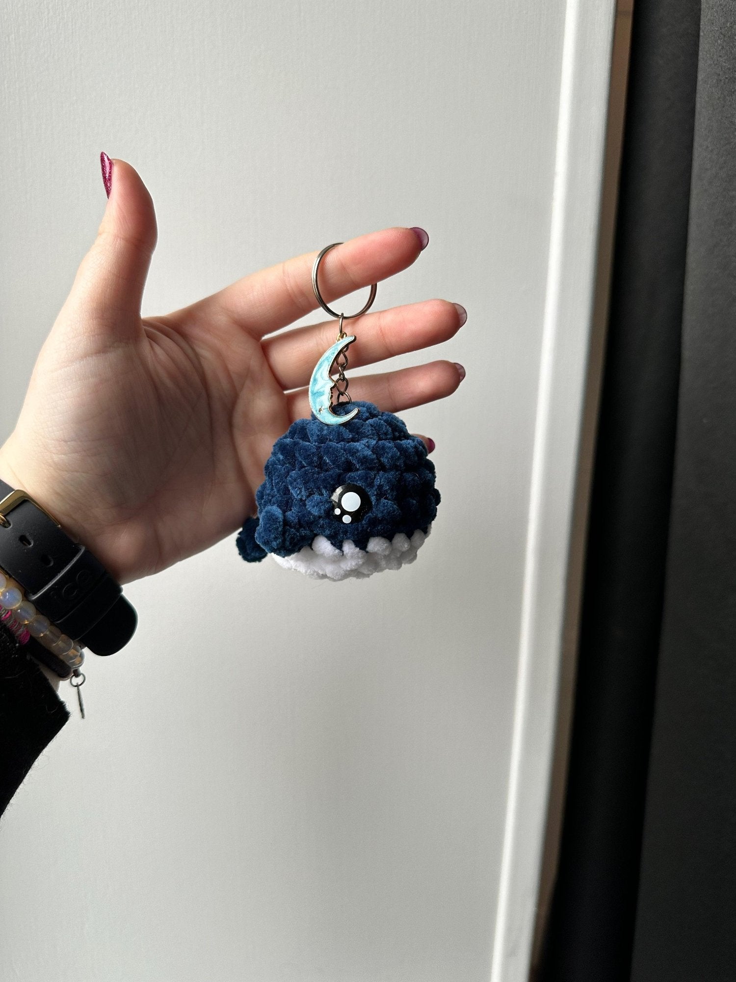 Porte clés baleine au crochet plusieurs coloris possible, personnalisable, amigurumi fait main