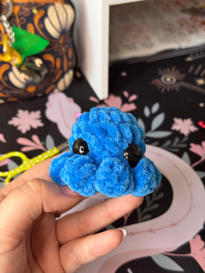 Porte-clés poulpe au crochetbleu candy couleur limitée amigurumi fait main porte clés artisanal
