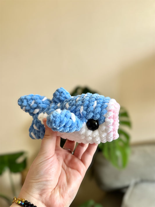 requin baleine amigurumi bleu crochet