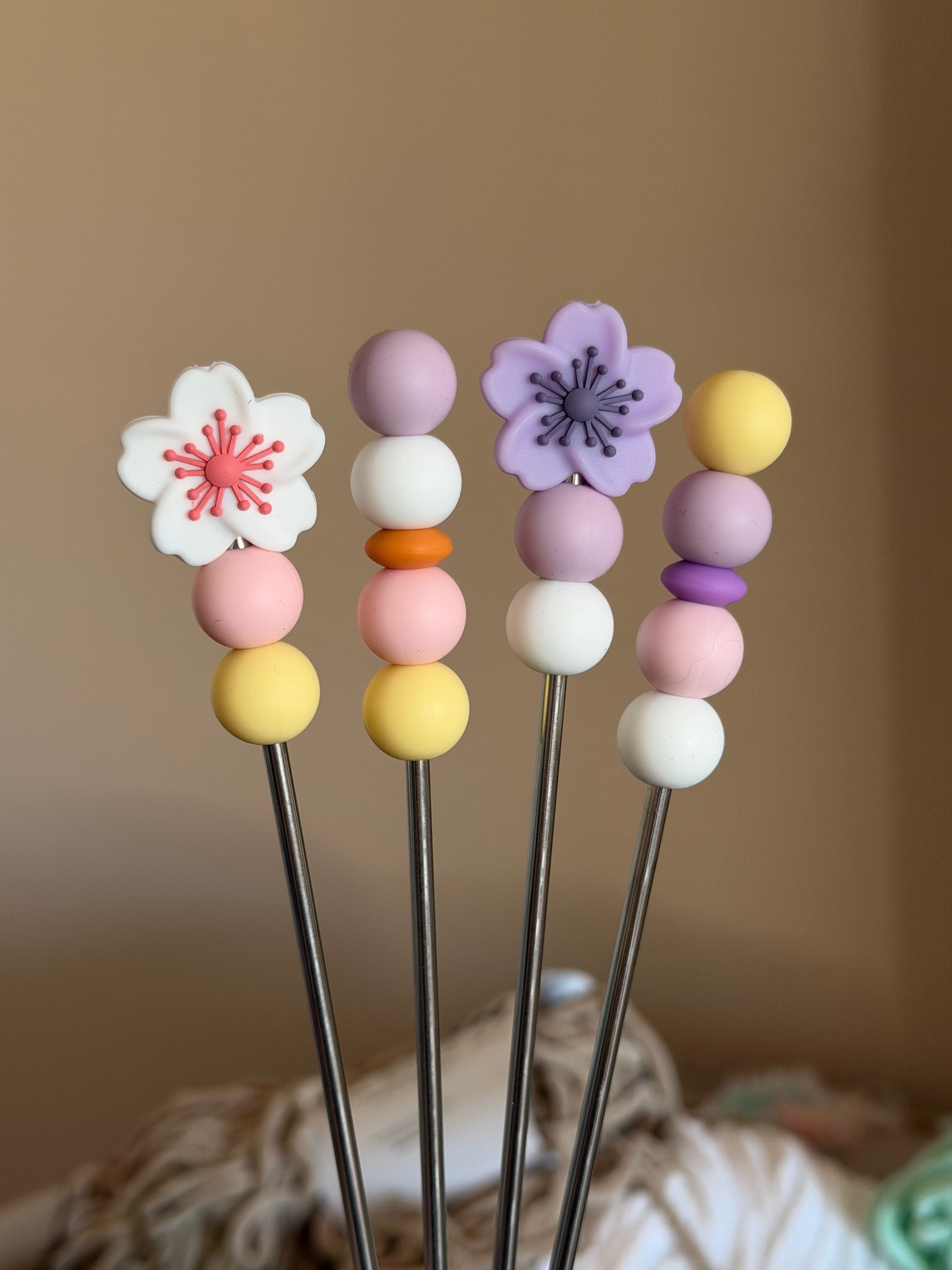 amisticks batons pour amigurumi perles fleurs, aiguilles pour couture des peluches en crochet
