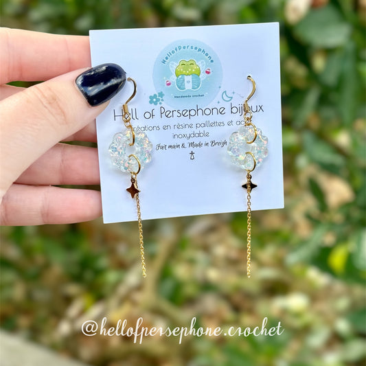 Boucles d'oreilles pendantes petite fleur (modèle unique)