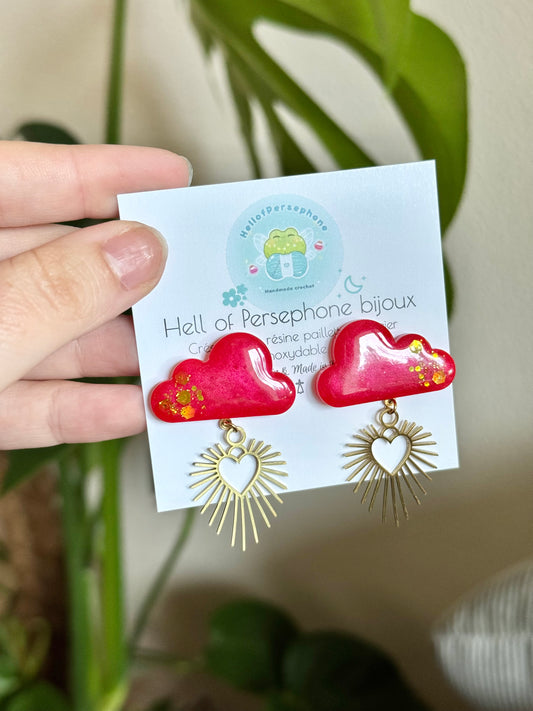 boucles d'oreilles pendantes, boucles d’oreilles femme, boucles d'oreilles puces nuage cœur ex voto, puces d'oreilles nuage cœur ex voto acier inoxydable, pampilles résine paillettes, cloud ex voto heart earrings, nuage résine paillettes