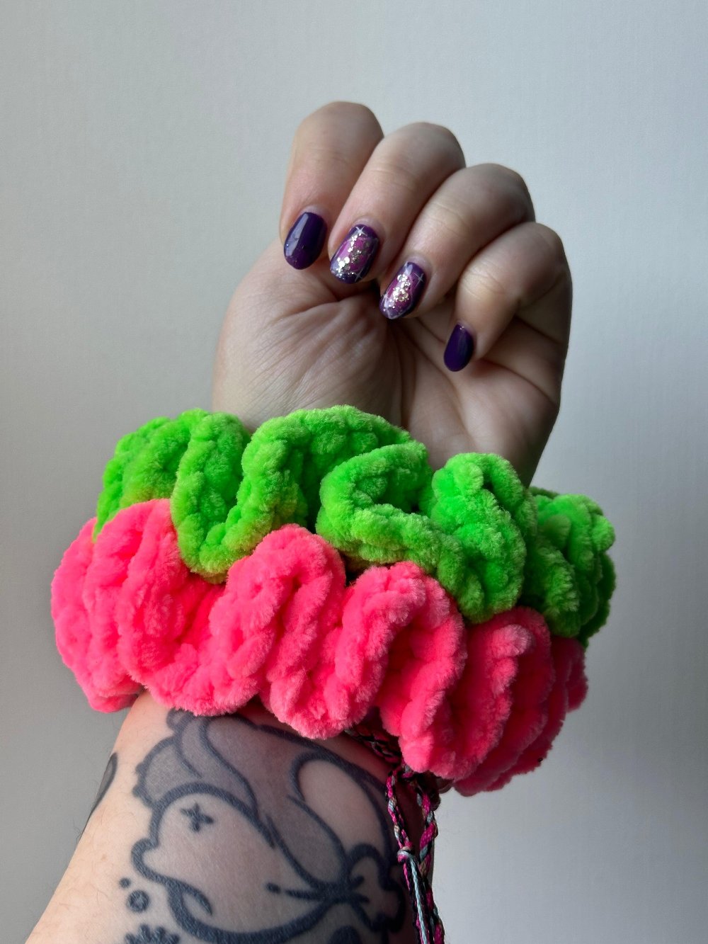 chouchou pour cheveux au crochet laine chenille, élastique cheveux au crochet sans abîmer les cheveux, pour femme et enfants
