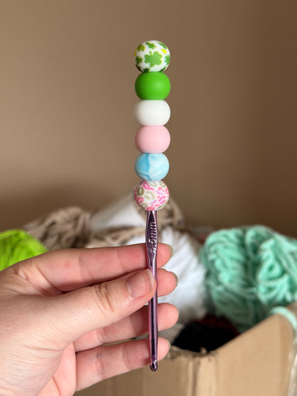 crochet ergonomique en silicone pour faire du crochet, taille 4.5mm, handmade crochet hook