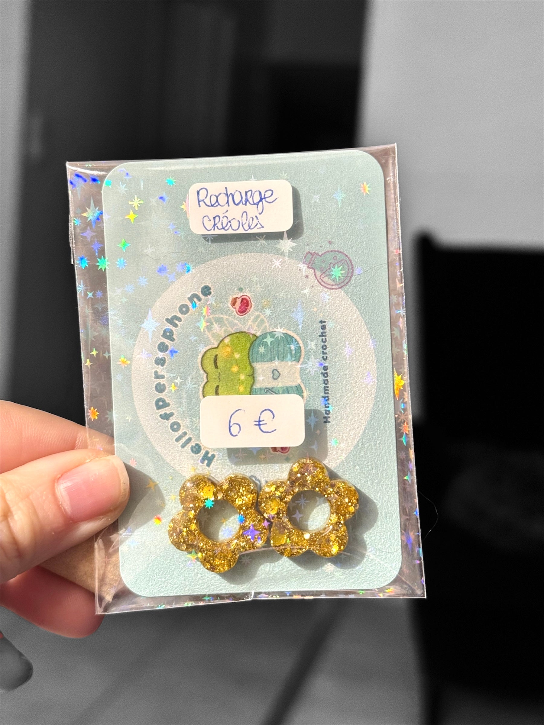 fleurs dorées individuelles en résine et paillettes pour créoles, vendues par deux sans les créoles en acier inoxydable, boucles d'oreilles créoles personnalisables