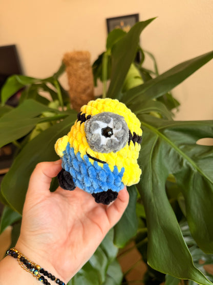 minion despicable me crochet plushie