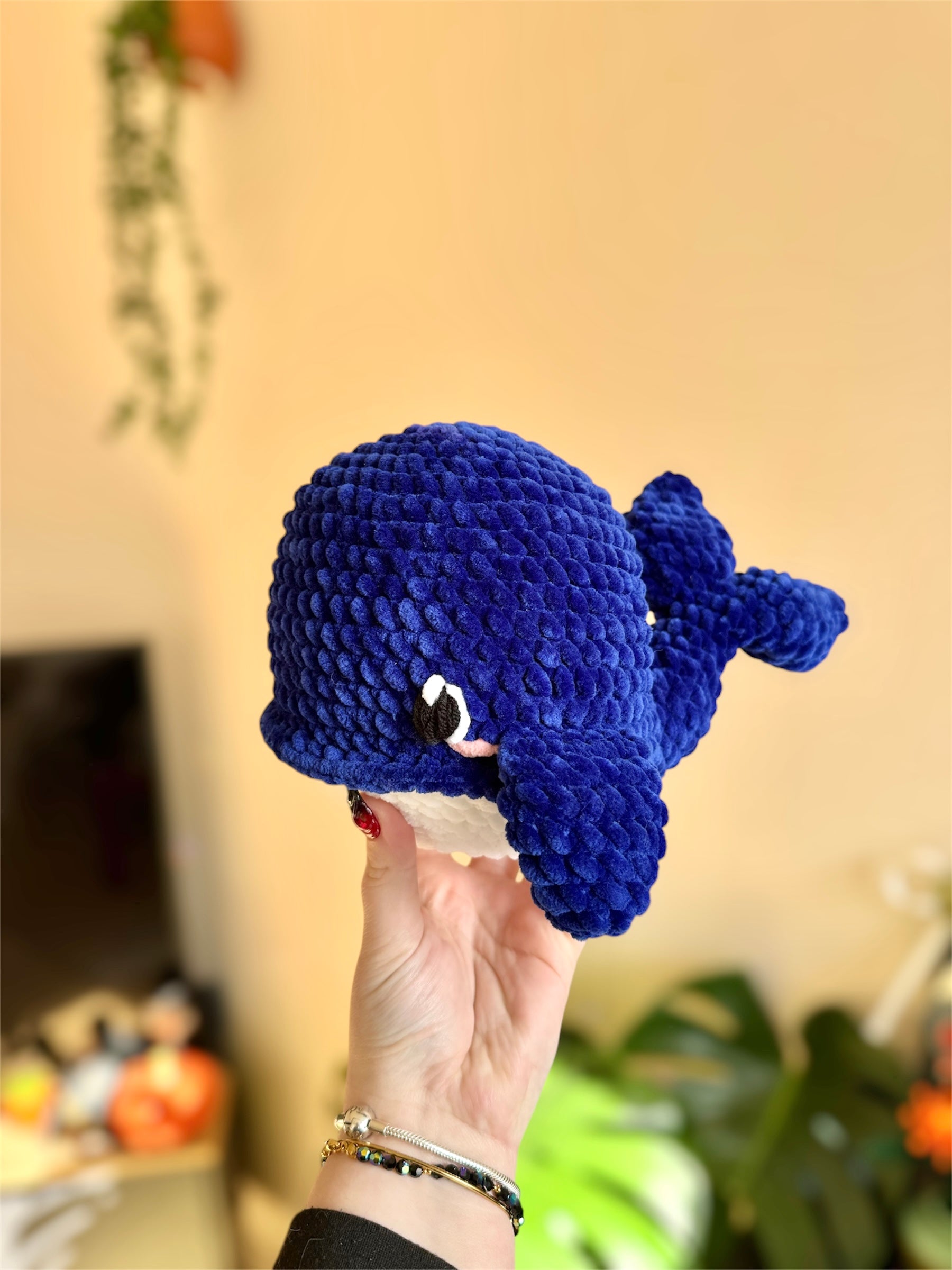 peluche crochet baleine normes CE pour bébés et prématurés, laine chenille douce certifiée OEKO-Tex hypoallergénique et sans danger pour les enfants made in france