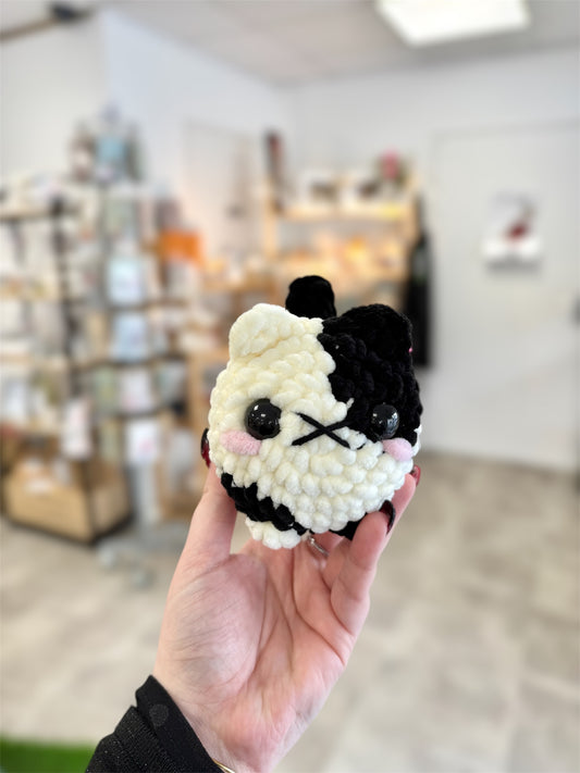 peluche crochet, peluche chat crochet, peluche chat personnalisable, amigurumi chat, peluche chat kawaii, cute cat crochet plushie