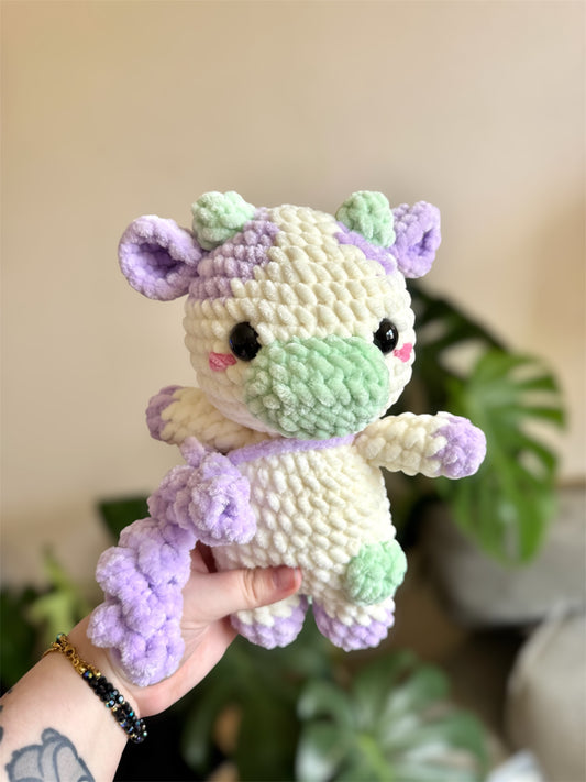 Peluche Vache au crochet - Amigurumi 100% Fait Main, Vache au Crochet couleurs Lavande
