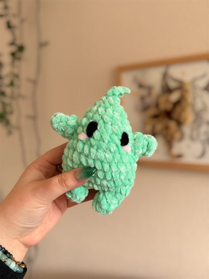 Peluche Étoile Luma (Mario Bros) en crochet – Amigurumi étoile kawaii fait main 💫

Ajoutez une touche de douceur et de mignonnerie à votre quotidien avec notre peluche Luma (Mario Bros) en crochet, réalisé entièrement à la main dans des tons inspirés des étoiles et du jeu Mario Bros. 💫

Crocheté avec un fil chenille certifié Oeko-Tex et rembourré de ouate hypoallergénique, cet amigurumi Luma en crochet convient aux enfants de 3 ans et plus.
Hell of Persephone Crochet