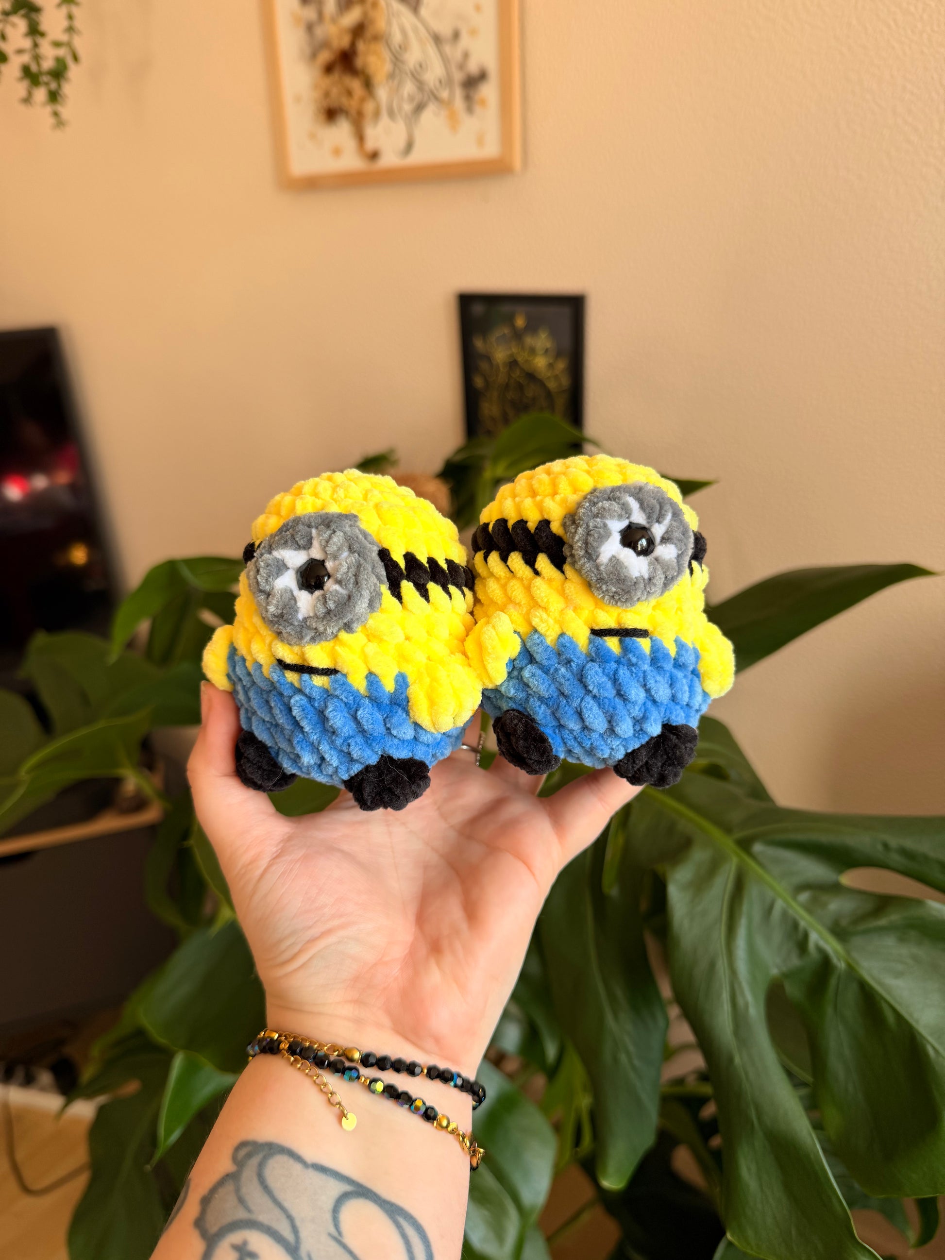 peluche minion amigurumi en crochet