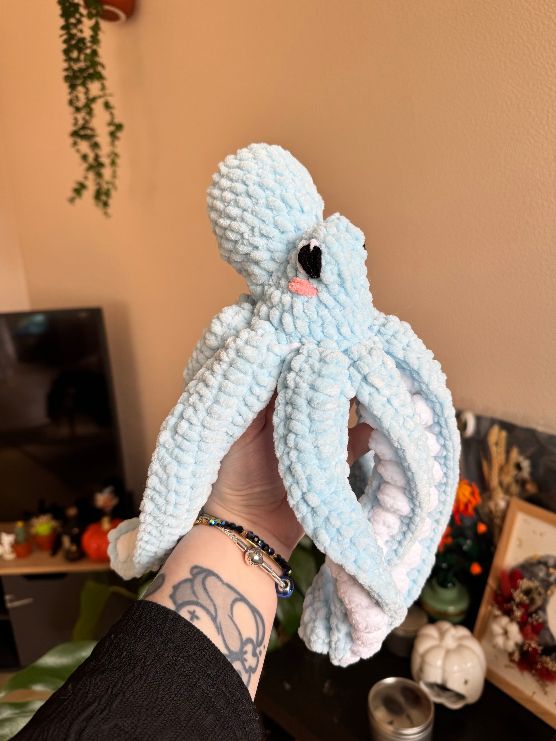 peluche pieuvre crochet certifiée normes CE pour bébés et prématurés, laine chenille OEKO-TEX hypoallergénique sans danger