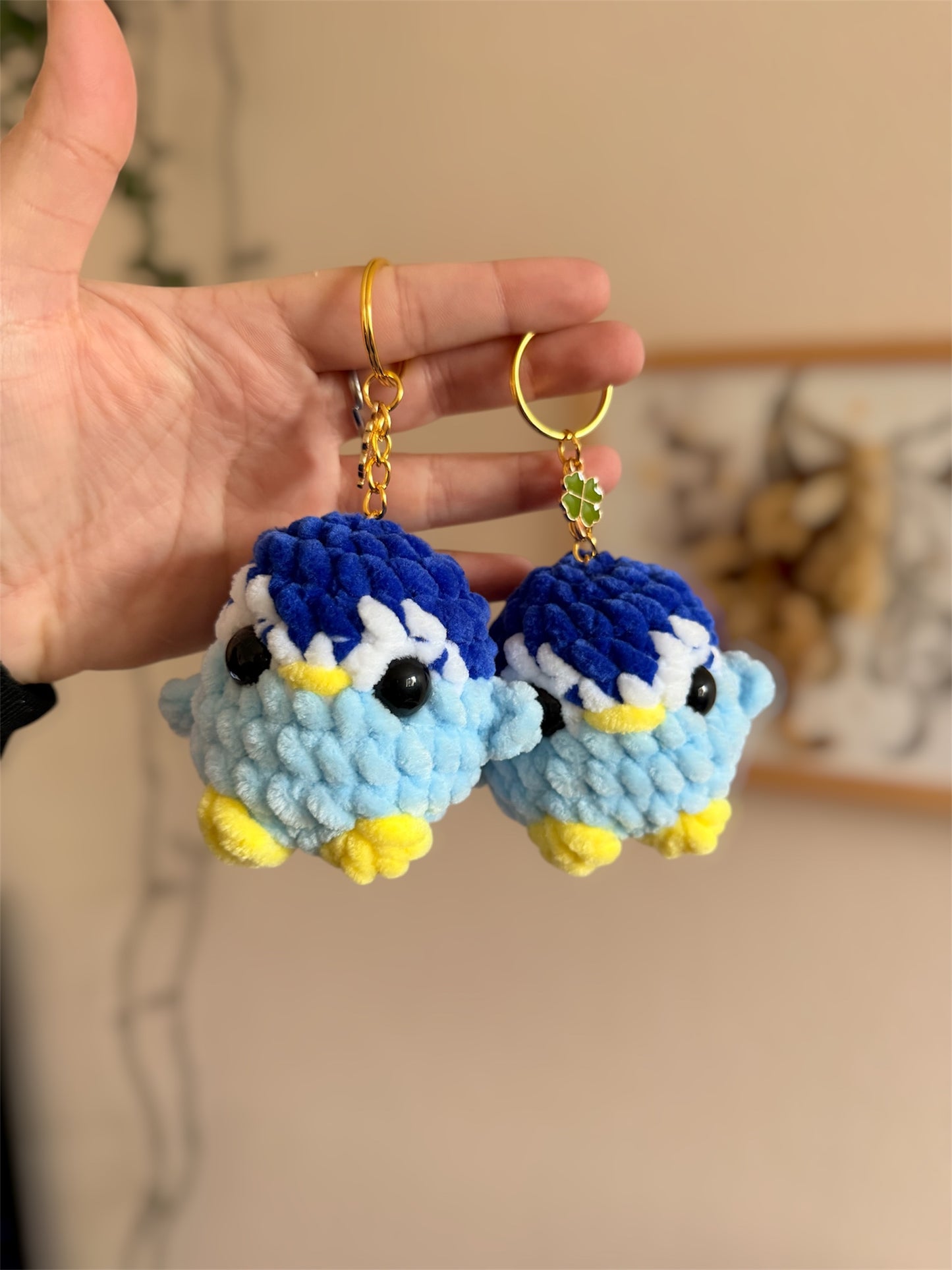 porte clés poussin crochet, porte clés au crochet, peluche crochet, amigurumi poussin kawaii, décoration sac crochet