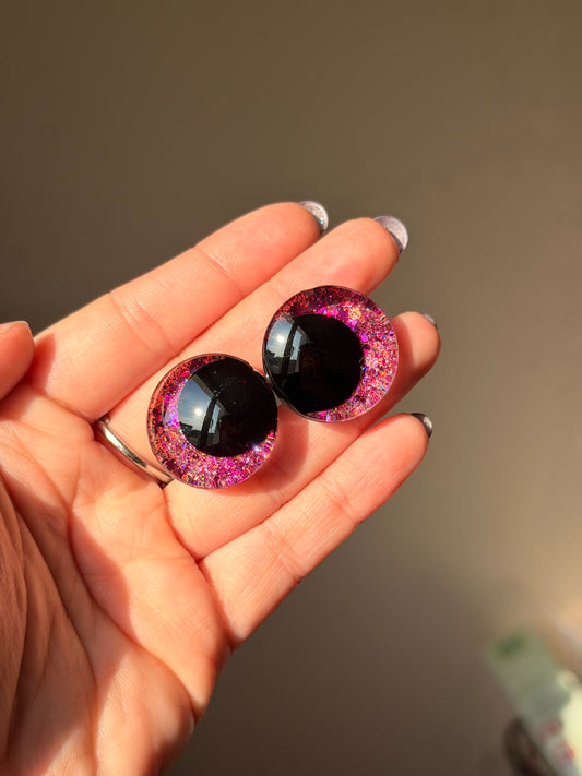 Yeux de sécurité (safety eyes) pour amigurumi et pour peluches au crochet — Soft Camelia ✨ Peints à la main avec paillettes et résine UV