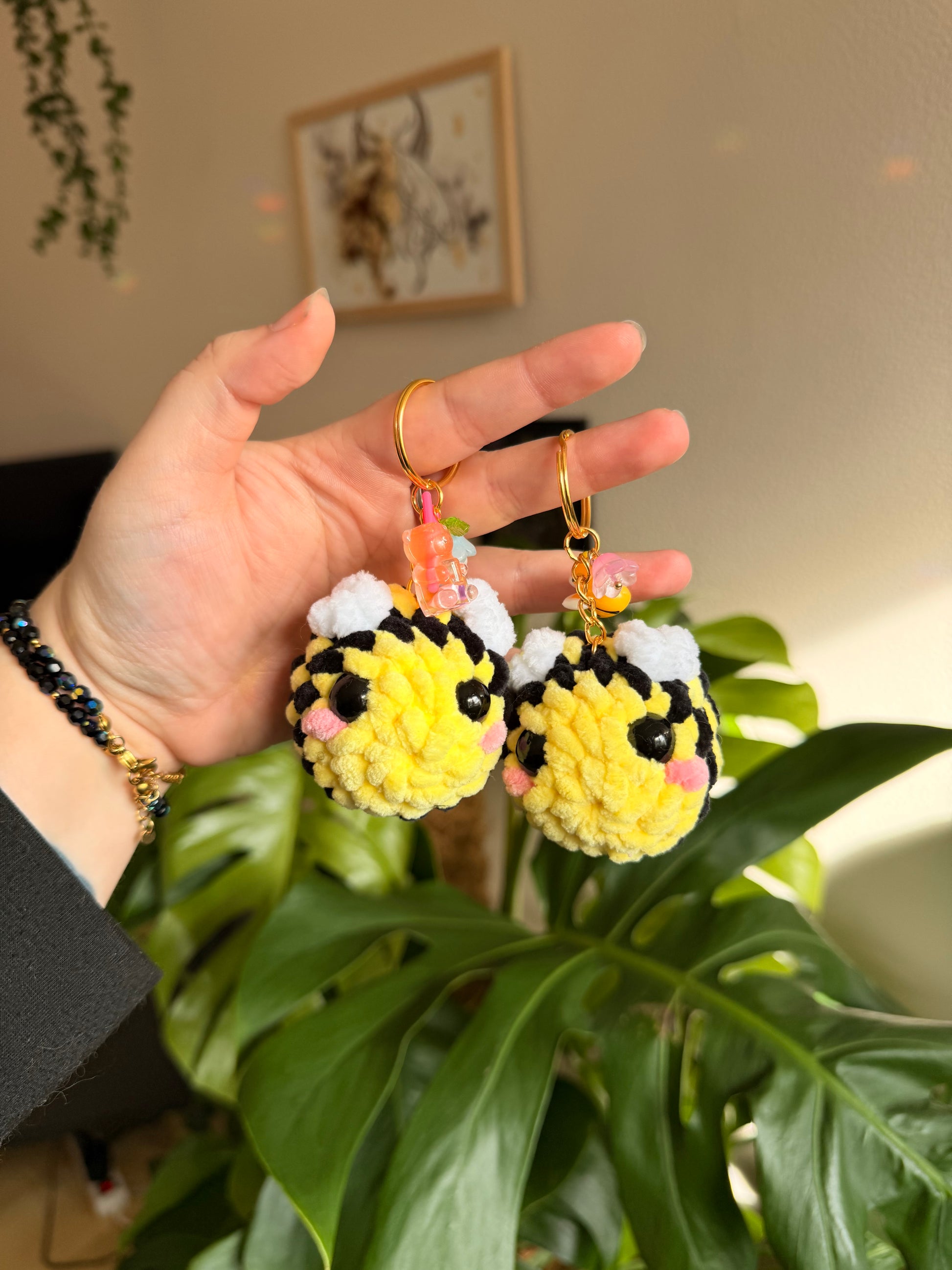 porte cles abeille au crochet amigurumi kawaii