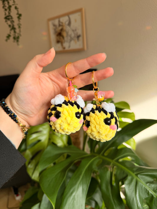 porte cles abeille au crochet amigurumi kawaii