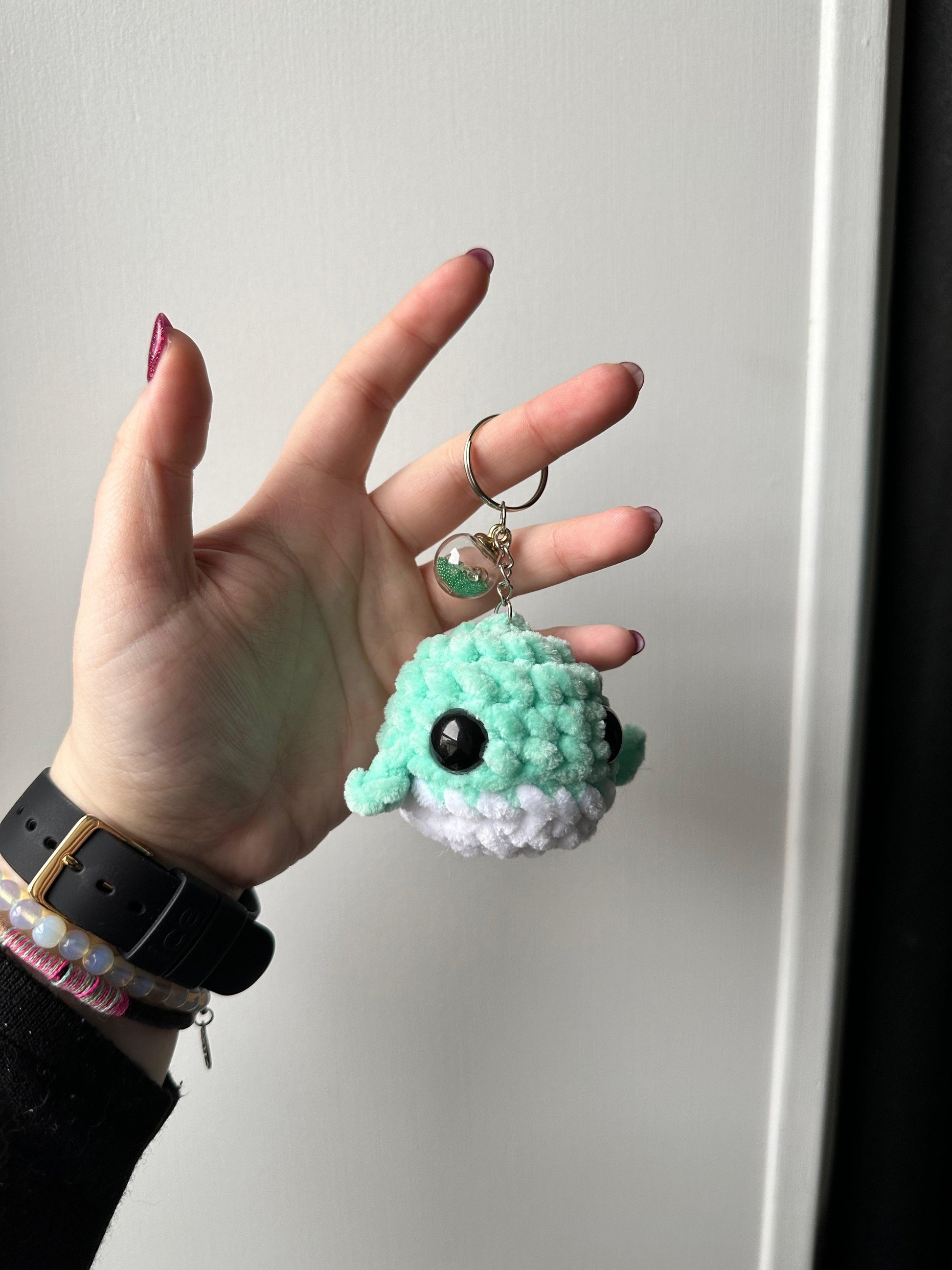 Porte clés baleine au crochet plusieurs coloris possible, personnalisable, amigurumi fait main
