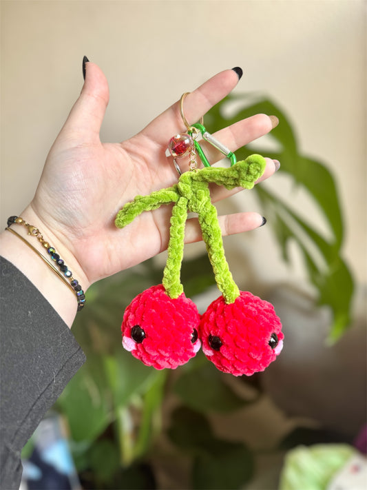 peluche crochet, porte-clés cerises, cerises au crochet, porte-clés cerises kawaii, porte-clés crochet kawaii, amigurumi cerises, cherries plushies, cherries crochet pattern