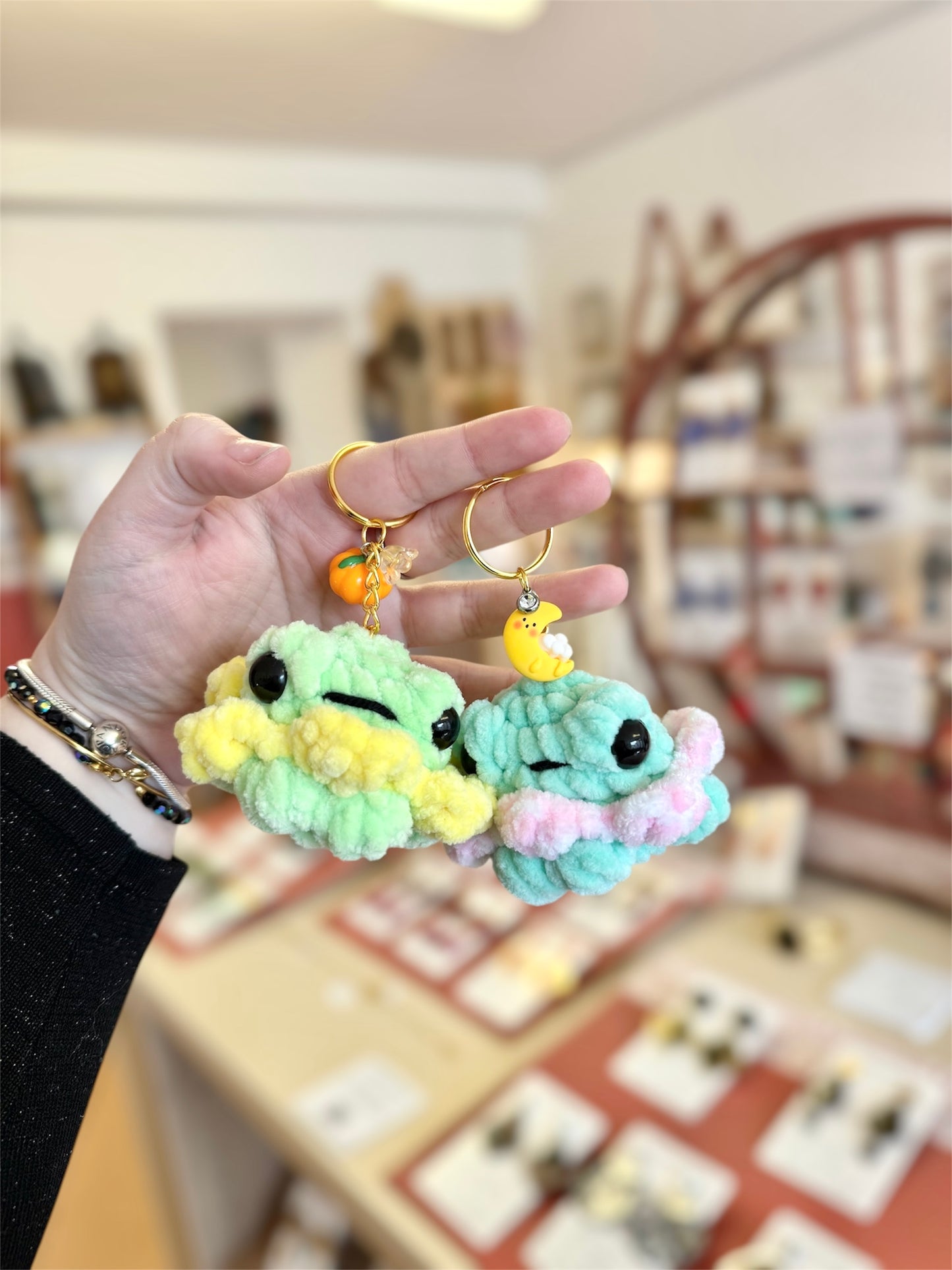porte clés grenouille kawaii au crochet amigurumi grenouille 