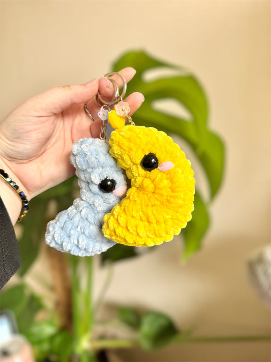peluche crochet, peluche crochet lune, lune au crochet, porte-clés lune kawaii, porte-clés crochet kawaii, amigurumi lune, moon plushies, moon crochet pattern