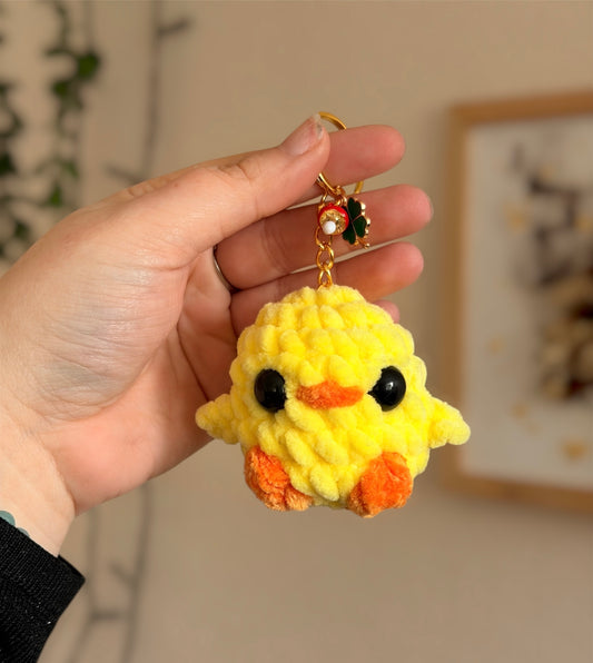 porte-clés poussin jaune trop mignon fabriqué à la main en crochet pour vos clés ou accrocher à votre sac à dos
