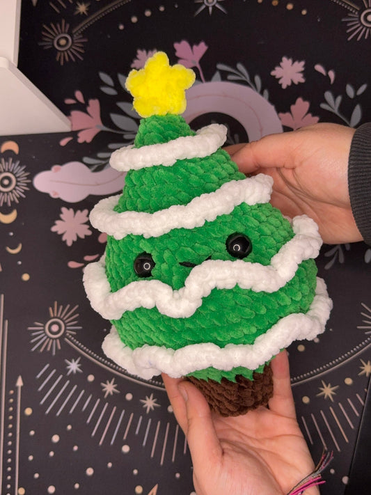 sapin vert de noel au crochet 100% fait main en France idées cadeaux parfaite pour les cadeaux de noël et de fin d'années